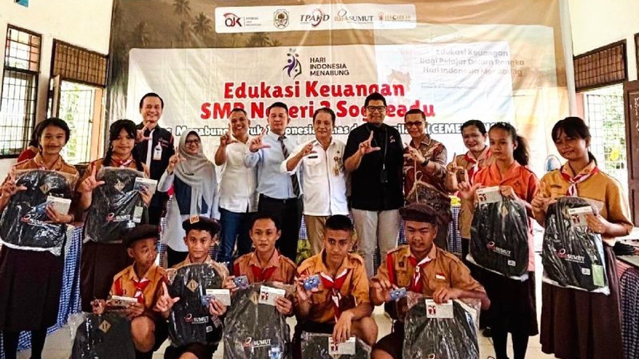 OJK Sumatera Utara genjot Literasi Keuangan Pelajar Nias, ajarkan pentingnya menabung, kenali produk keuangan, dan waspadai bahaya judi daring. Bagaimana dampaknya bagi masa depan?