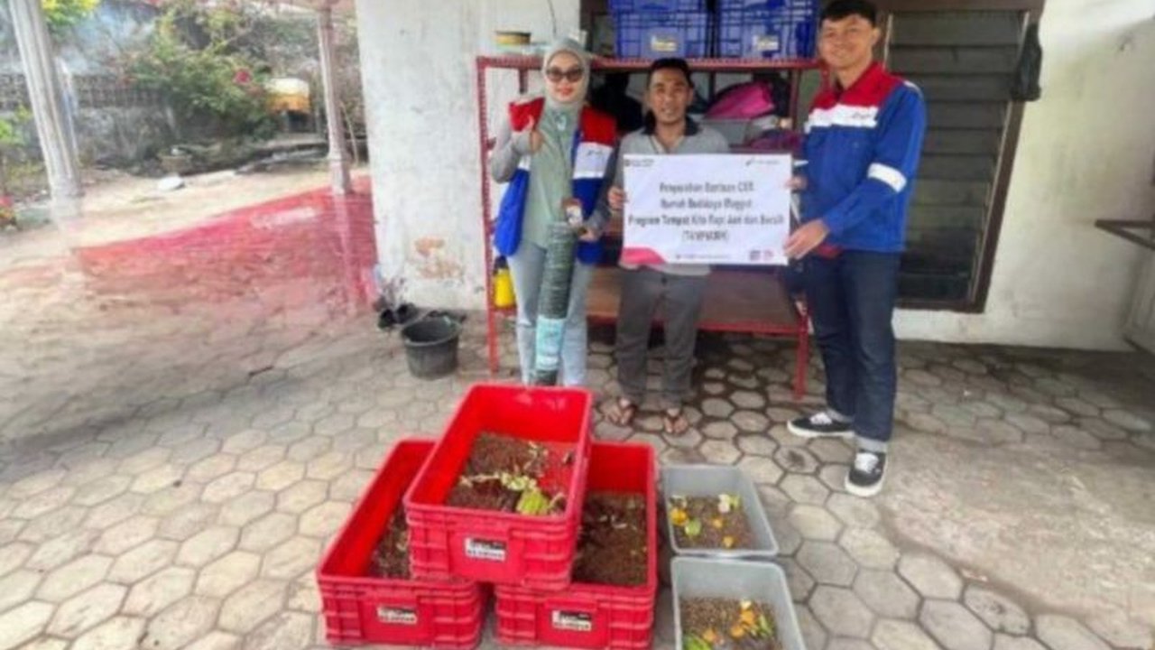 Pertamina Jatimbalinus kembali mengembangkan rumah budidaya maggot di Mataram. Inisiatif Budidaya Maggot Pertamina ini menjadi solusi ganda untuk sampah dan pakan ternak.