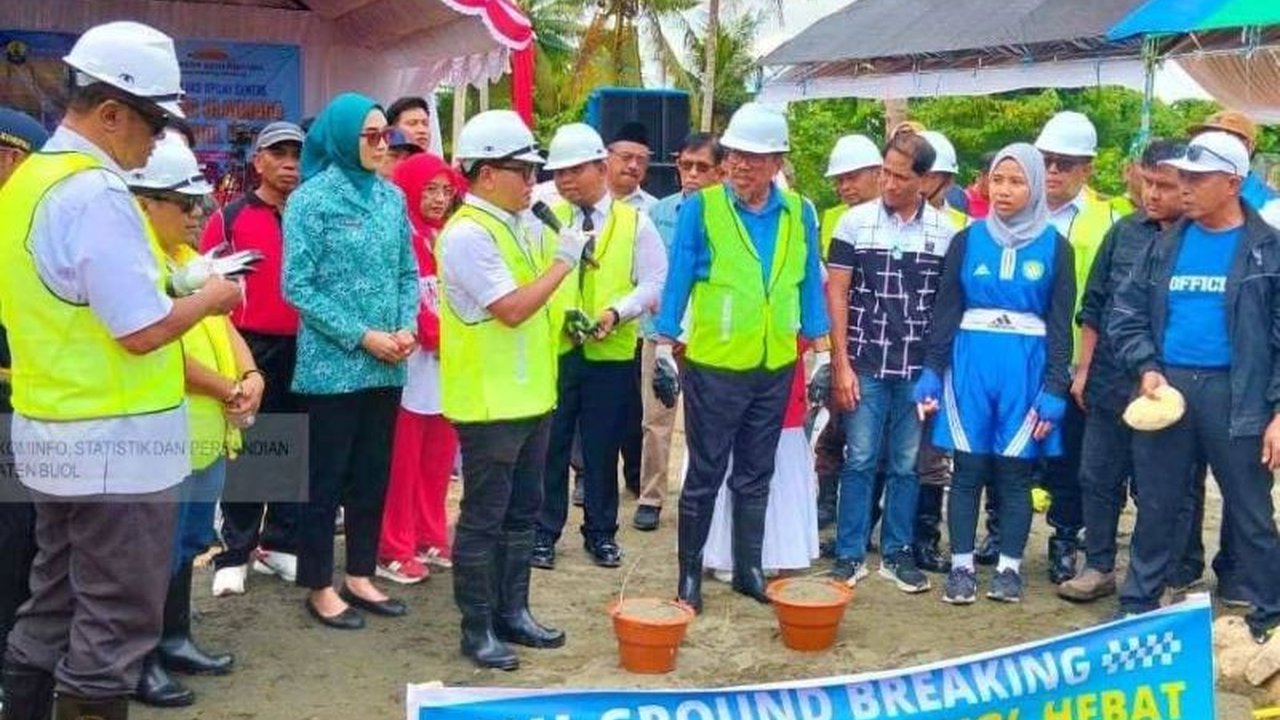 Pembangunan Gedung GOR Buol terus digenjot Pemkab Buol, ditargetkan rampung 2027. Simak fasilitas modern dan tujuan mulia di baliknya!