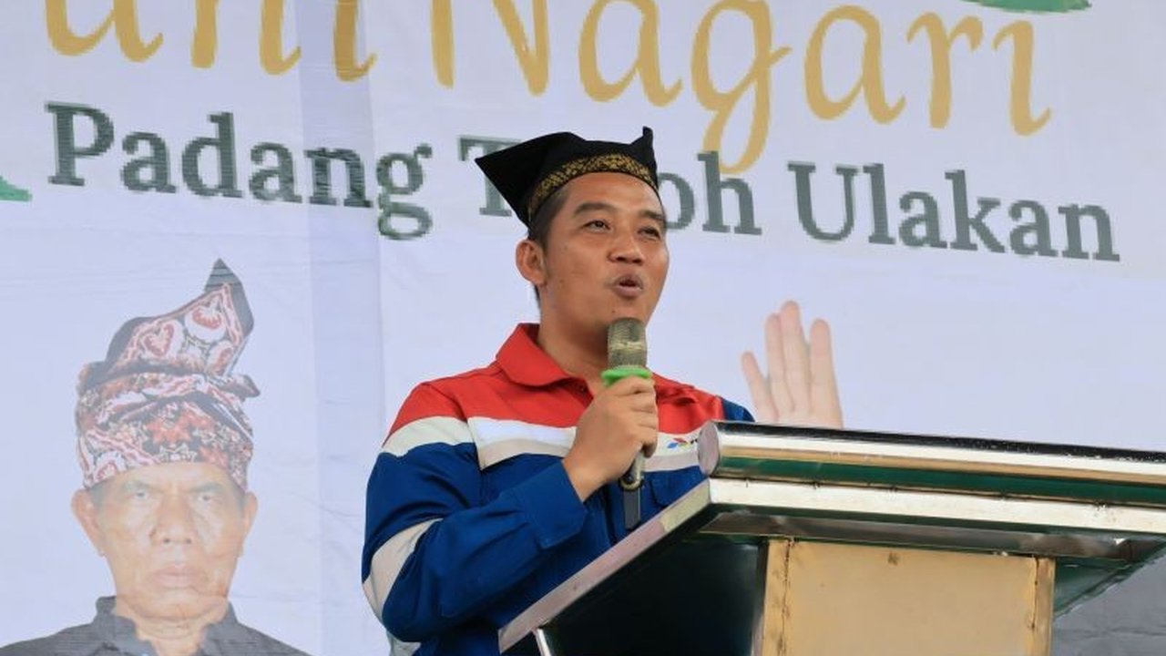 Pertamina meluncurkan Si Cadiak, inovasi cerdas pengolahan limbah di Padang Pariaman. Program ini mengubah kotoran ternak menjadi biogas dan jerami jadi parfum, menciptakan energi bersih dan nilai ekonomi.