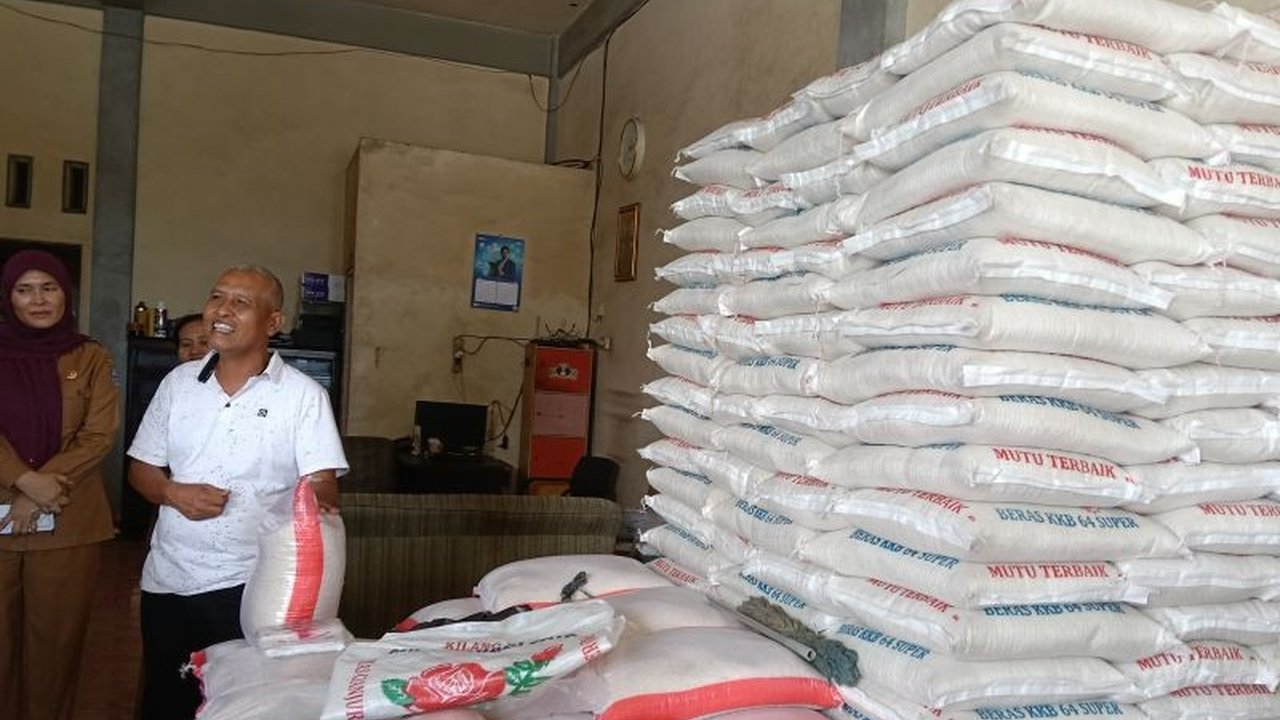 Pemerintah Kabupaten Pasaman Barat memastikan Stok Pangan Pasaman Barat mencukupi hingga Agustus 2025. Penasaran detail ketersediaan komoditasnya?