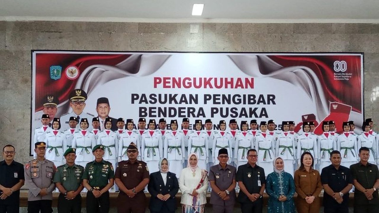 Bupati Belitung resmi mengukuhkan 32 anggota Paskibraka Belitung 2025. Simak pesan khusus Bupati dan persiapan mereka jelang tugas mulia di HUT ke-80 RI!