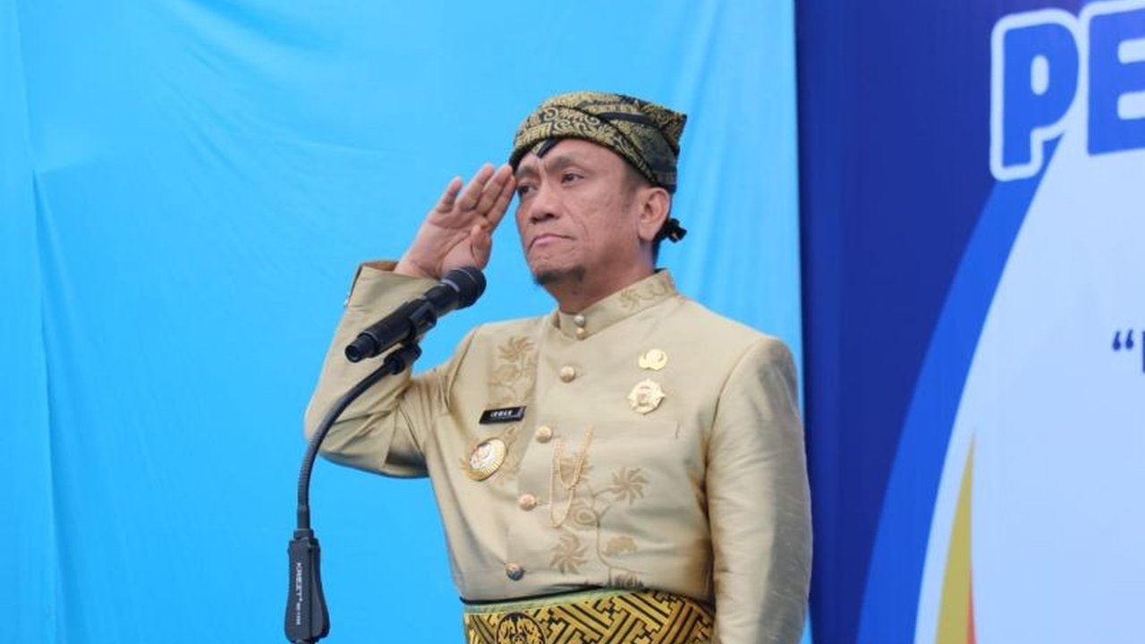 Bupati Luwu Timur, Irwan Bachri Syam, memastikan tidak ada kenaikan PBB di wilayahnya, bahkan menghapus retribusi fasilitas publik. Kebijakan ini berpihak pada rakyat.