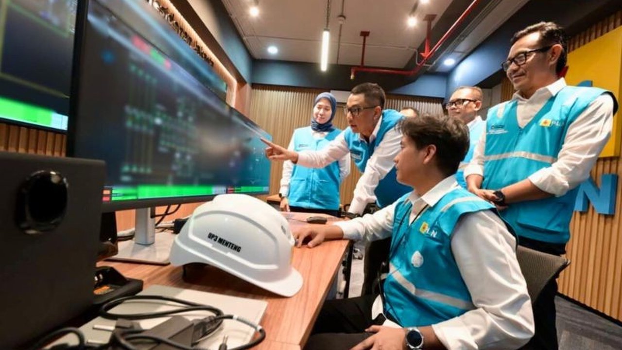 Dalam rangka peringatan HUT ke-80 RI, PLN memastikan keandalan listrik optimal di seluruh Indonesia. Simak persiapan masif PLN untuk momen bersejarah ini!