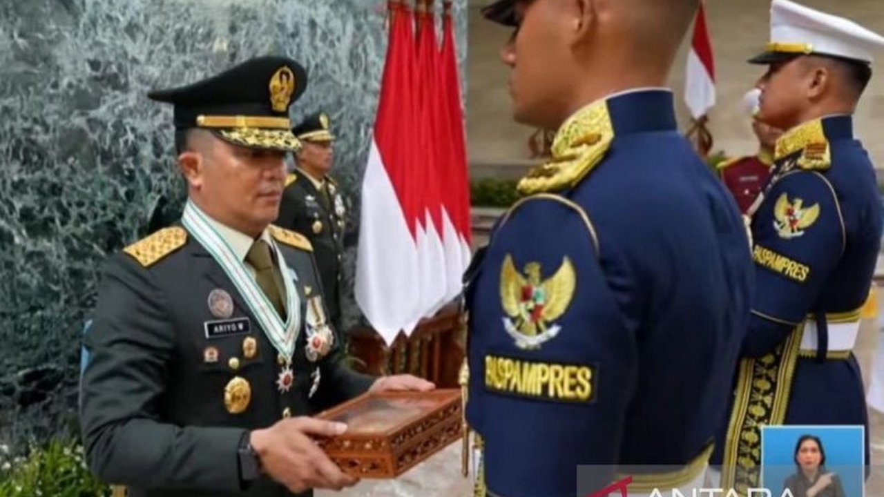 Saksikan kemeriahan Kirab Bendera Pusaka dan Teks Proklamasi dari Monas menuju Istana Merdeka, mengawali perayaan HUT Ke-80 RI yang penuh makna dan sejarah.