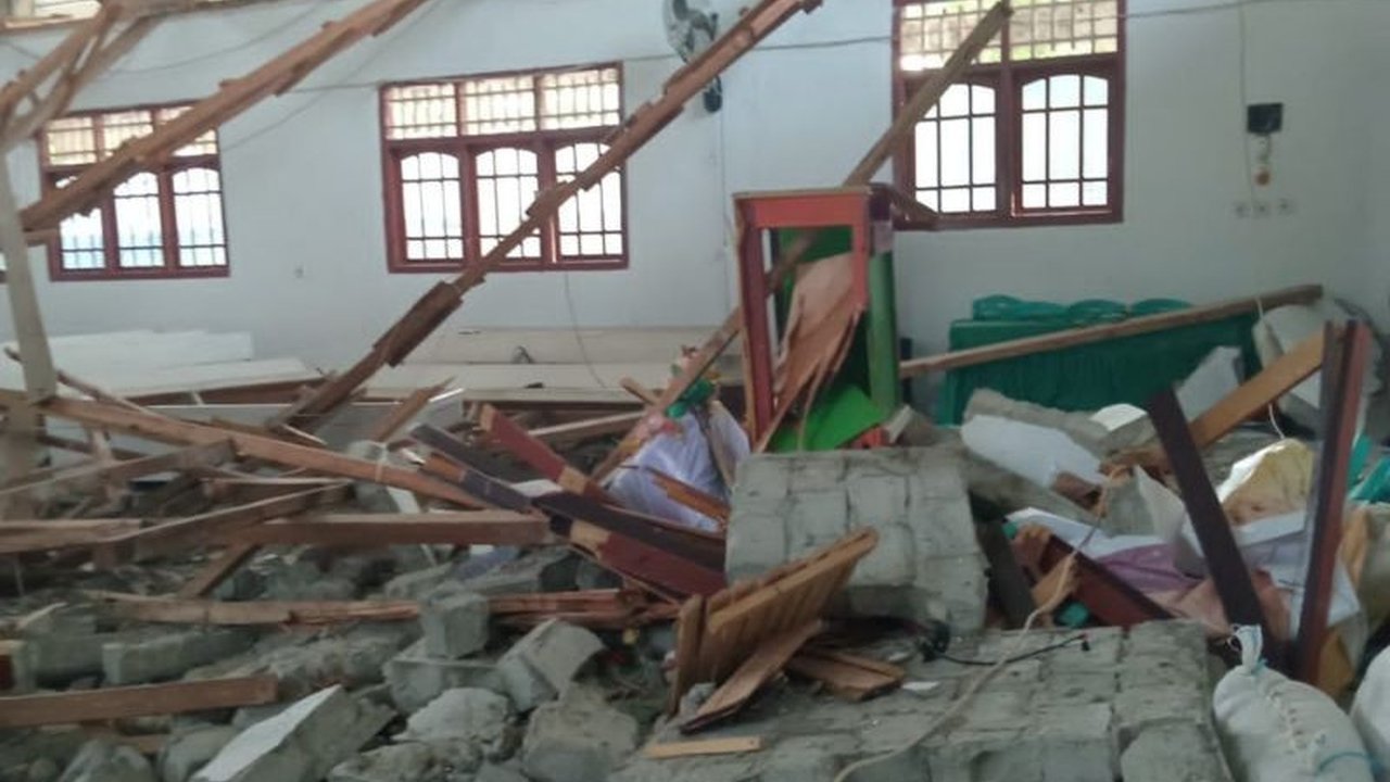 Gempa magnitudo 6,0 mengguncang Poso, Sulawesi Tengah, mengakibatkan 10 korban luka. Bagaimana kondisi mereka dan bangunan yang terdampak Gempa Poso?