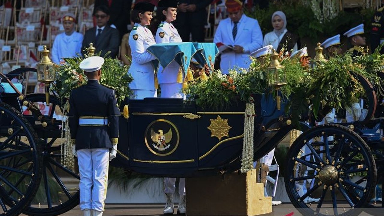 Tim Paskibraka 'Indonesia Berdaulat' siap mengemban tugas mulia mengibarkan Sang Merah Putih pada Upacara HUT ke-80 RI di Istana Merdeka. Siapa saja mereka yang terpilih dalam susunan Paskibraka ini?