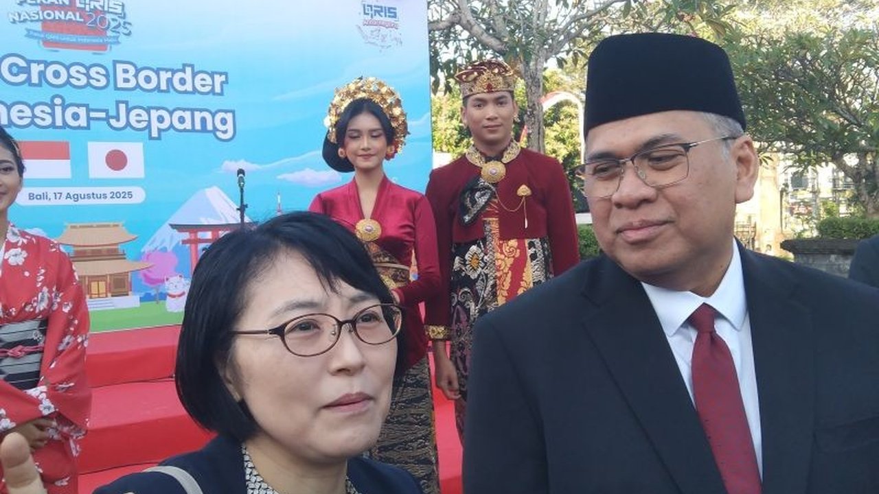 Diplomat Jepang terkesima dengan kemajuan sistem pembayaran QRIS Lintas Negara Indonesia yang telah menembus pasar global, bahkan lebih canggih dari Jepang. Simak selengkapnya!
