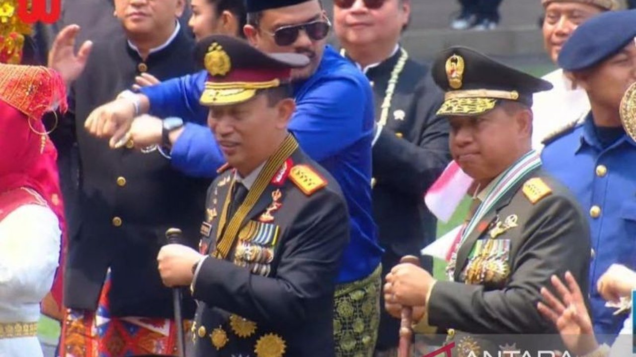 Lagu 'Tabola Bale' sukses membuat Panglima TNI, Kapolri, dan sejumlah menteri bergoyang riang di Istana Merdeka saat perayaan HUT ke-80 Kemerdekaan RI, menciptakan suasana meriah.