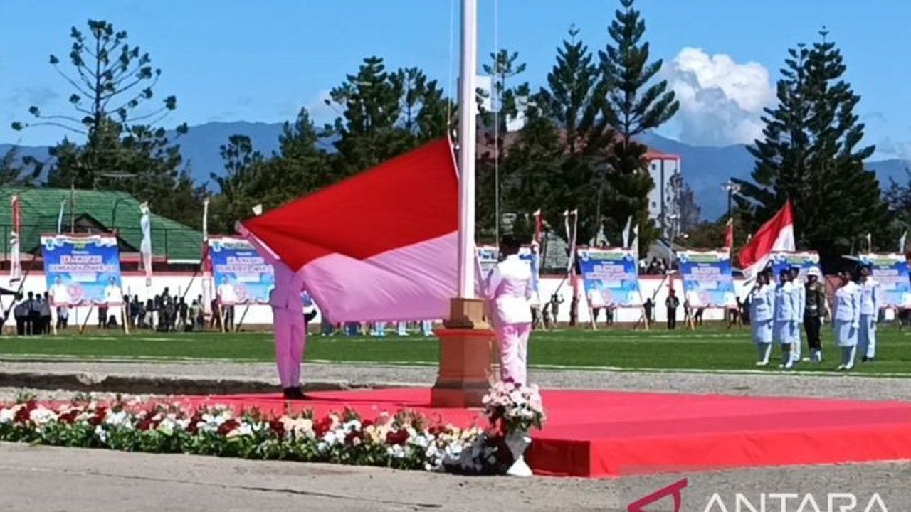 Gubernur John Tabo menegaskan Bendera Merah Putih akan terus berkibar di Papua Pegunungan, menandai HUT ke-80 Kemerdekaan RI yang istimewa. Simak pernyataan lengkapnya!