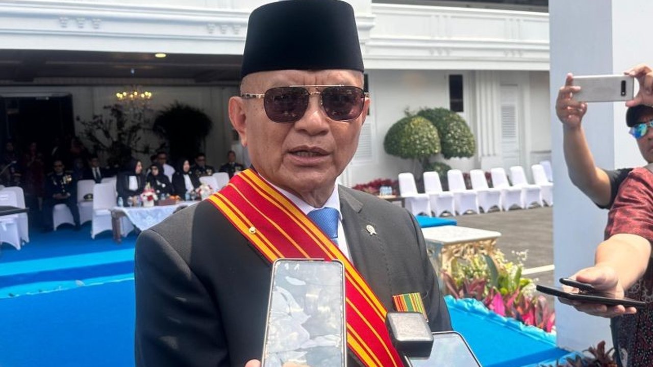 Pemerintah serius berantas Jenderal Beking Tambang Ilegal yang merugikan negara triliunan rupiah. Siapa saja yang terlibat akan ditindak tegas tanpa pandang bulu.