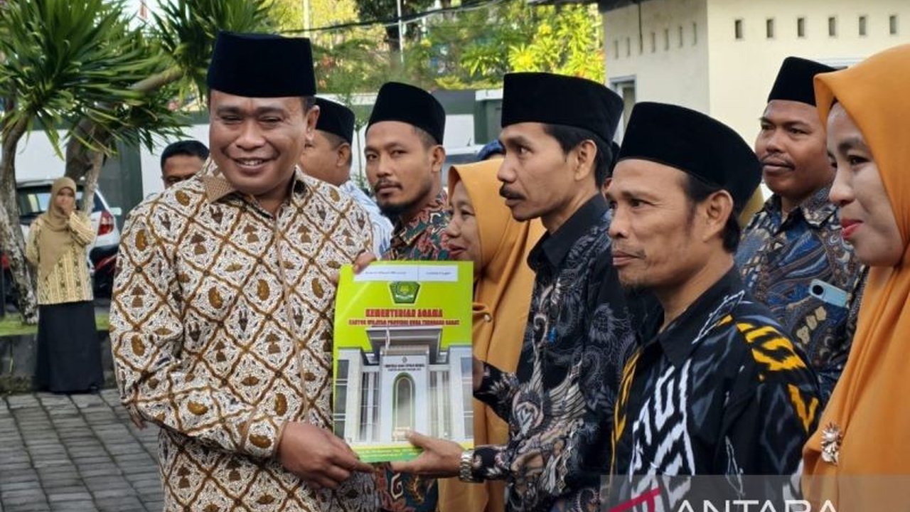 Sebanyak 20 lembaga pendidikan di Nusa Tenggara Barat menerima Surat Keputusan Izin Operasional (IJOP) sebagai kado istimewa pada peringatan HUT ke-80 Republik Indonesia. Penyerahan Izin Operasional Lembaga Pendidikan ini menjadi bentuk komitmen Kemenag d