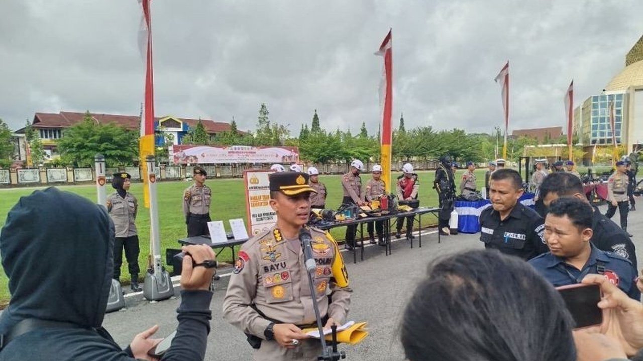 Polda Kalbar telah menaikkan status kasus peredaran oli palsu ke tahap penyidikan setelah hasil uji lab membuktikan adanya pelanggaran. Apa saja bukti yang ditemukan?