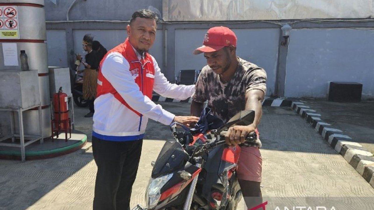 PT Pertamina Patra Niaga Regional Papua Maluku menggelar program Sapa Pelanggan Pertamina Papua dalam rangka HUT Ke-80 RI, menawarkan promo BBM dan Bright Gas menarik. Simak detailnya!