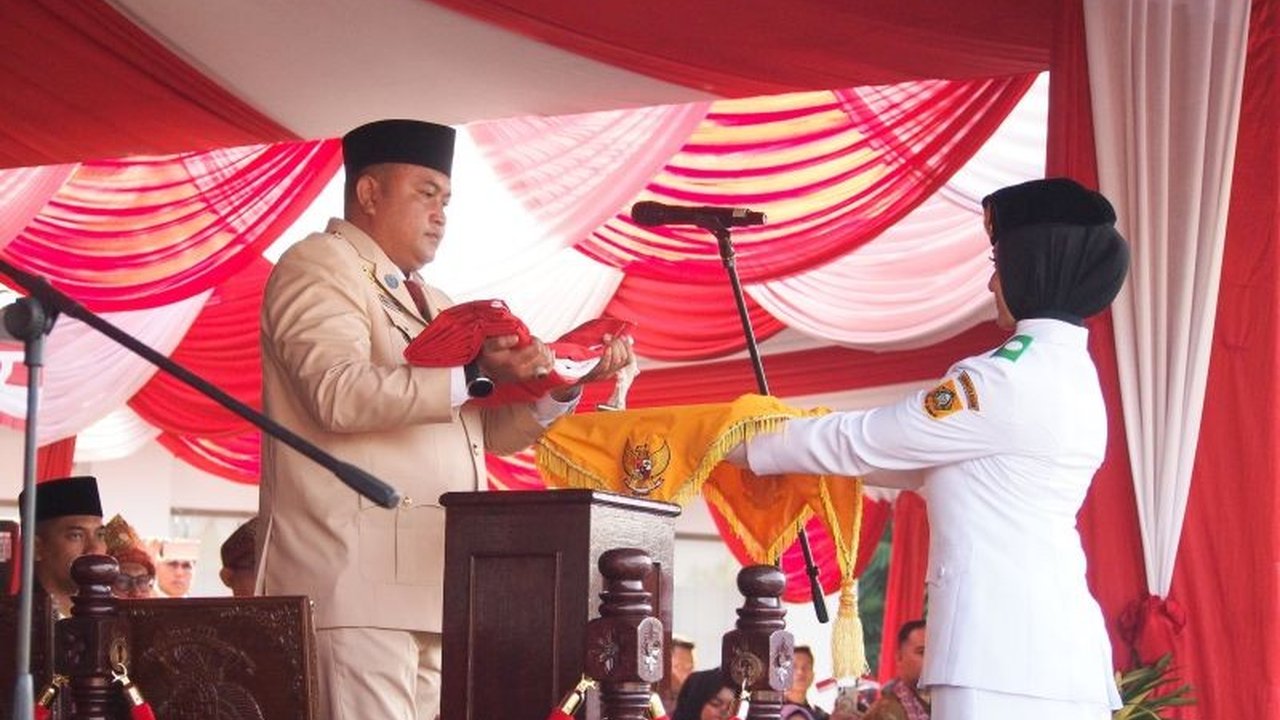 Kisah Inspiratif: Bupati Bogor Beri Bonus Paskibraka Kabupaten Bogor Usai Sukses Kibarkan Bendera HUT RI ke-80