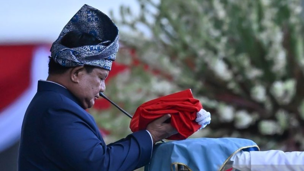 Presiden Prabowo Subianto menyatakan kebanggaannya terhadap ribuan peserta Upacara HUT RI ke-80 di Istana Merdeka yang menunjukkan ketertiban dan semangat luar biasa.