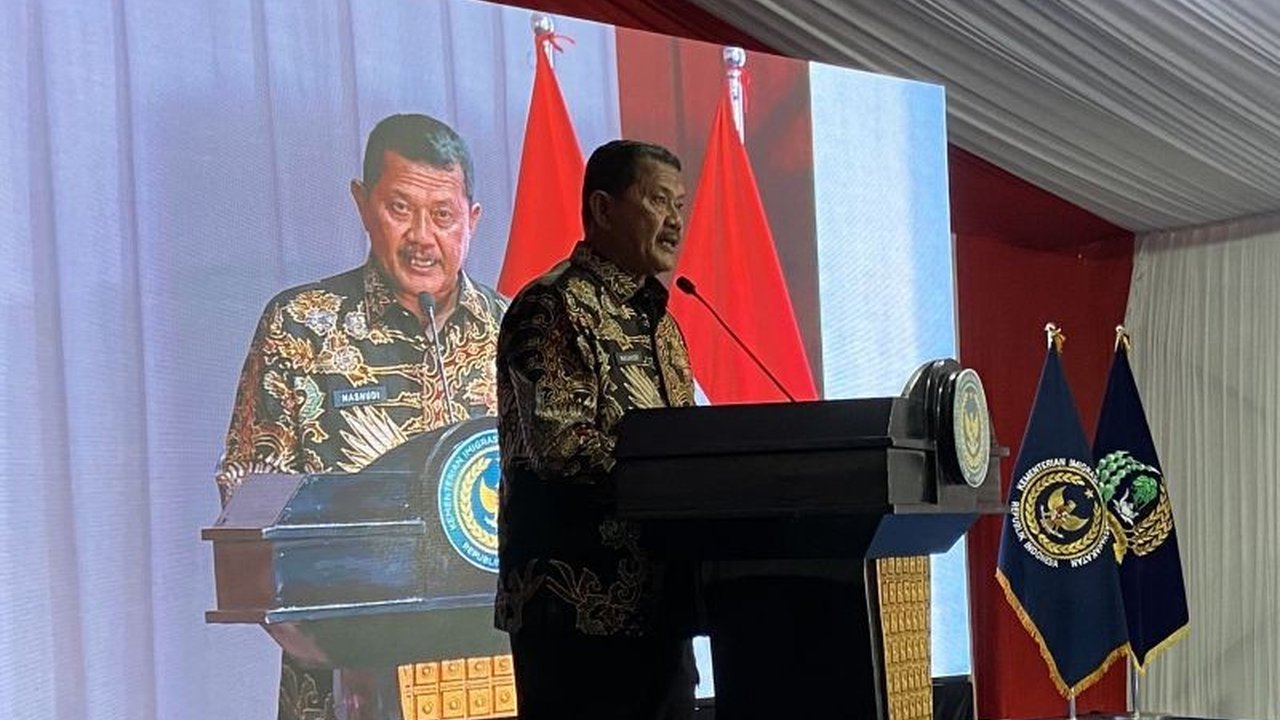 Peringatan HUT RI ke-80 membawa kabar gembira bagi ratusan ribu narapidana dan anak binaan di seluruh Indonesia. Simak rincian penerima remisi umum dan dasawarsa serta dampak positifnya bagi negara.