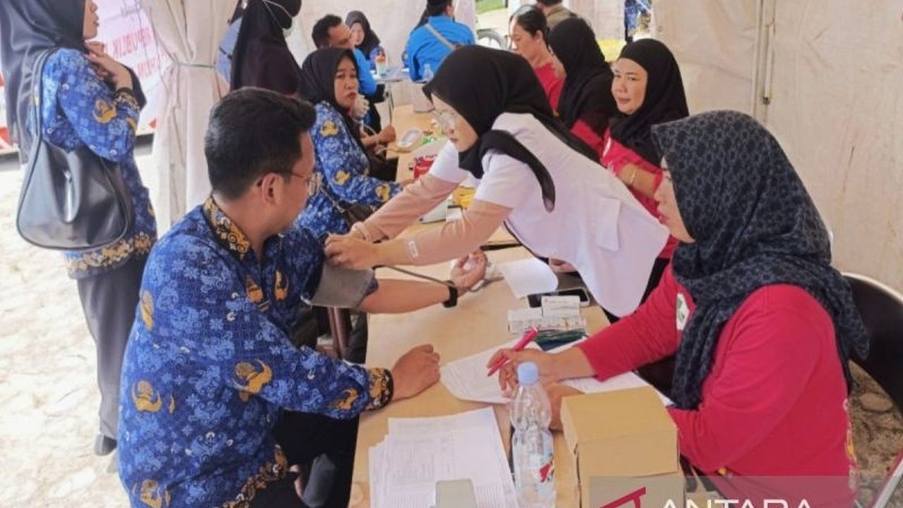 Dinas Kesehatan Kotawaringin Timur (Dinkes Kotim) memanfaatkan momentum HUT RI dengan menggelar layanan Cek Kesehatan Gratis, mengungkap tren kesehatan warga dan komitmen terhadap akses kesehatan.