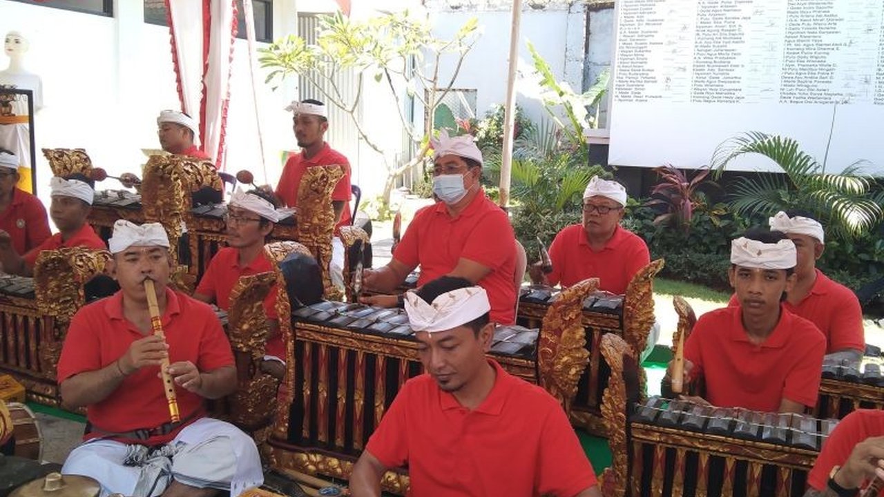 Mantan Bupati Klungkung, Wayan Candra, menerima remisi lima bulan pada HUT RI ke-80. Remisi Wayan Candra diberikan berkat perilaku baiknya selama di Lapas Kerobokan.