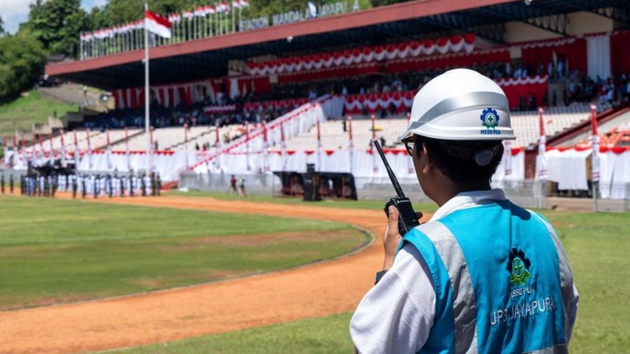 PT PLN UIW Papua dan Papua Barat mengerahkan 1.639 personel untuk memastikan kelistrikan Papua tetap aman selama perayaan HUT RI ke-80. Bagaimana strategi mereka menjaga pasokan listrik?
