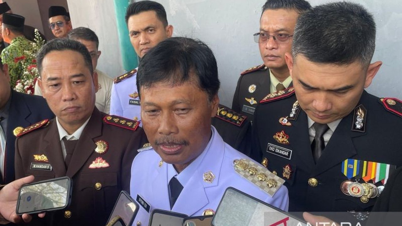 Pemerintah Kota Cirebon sedang mengkaji usulan pembebasan tunggakan PBB perorangan, sambil menawarkan diskon 50% hingga akhir 2025. Akankah tunggakan PBB benar-benar dihapus?