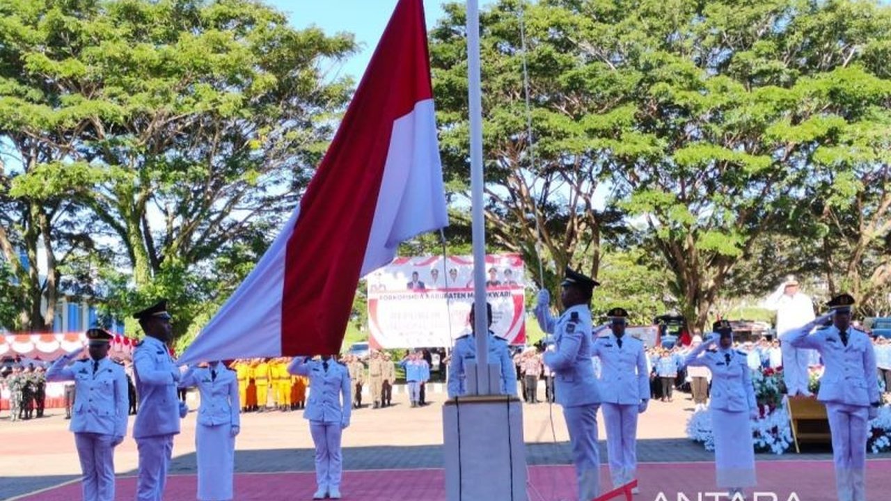 Bupati Manokwari Hermus Indou menegaskan NKRI harga mati bagi seluruh warga, menjadi komitmen tak terpisahkan dalam menjaga kedaulatan dan persatuan di Tanah Papua.