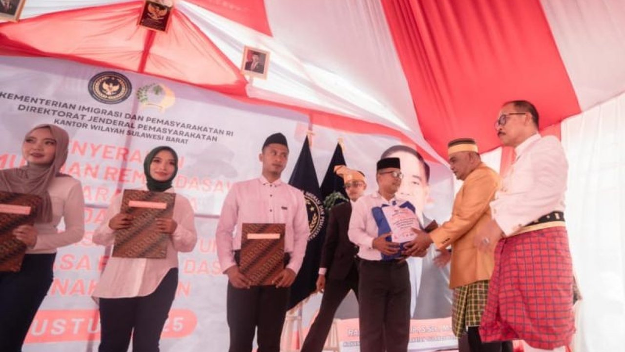 Sebanyak 1.486 narapidana di Sulawesi Barat mendapatkan remisi HUT Kemerdekaan ke-80 dan Remisi Dasawarsa 2025. Pemberian remisi narapidana ini wujud kemanusiaan pemerintah.