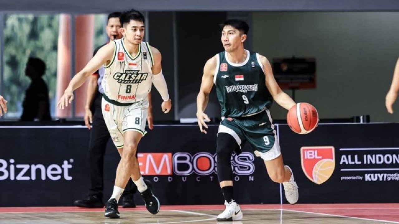 Bima Perkasa Menang perdana di Turnamen All Indonesian 2025 usai tundukkan Pacific Caesar 65-53. Penasaran strategi apa yang membuat mereka dominan sejak awal?