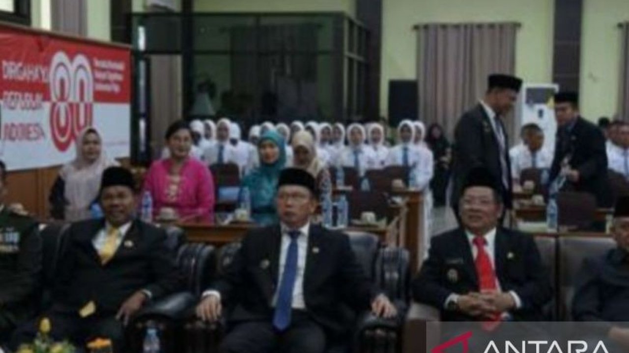 Bupati Bangka Tengah, Algafry Rahman, menilai Pidato Presiden Prabowo Subianto pada HUT ke-80 RI sangat relevan dengan kondisi daerahnya, menegaskan komitmen dukungan terhadap pembangunan nasional.