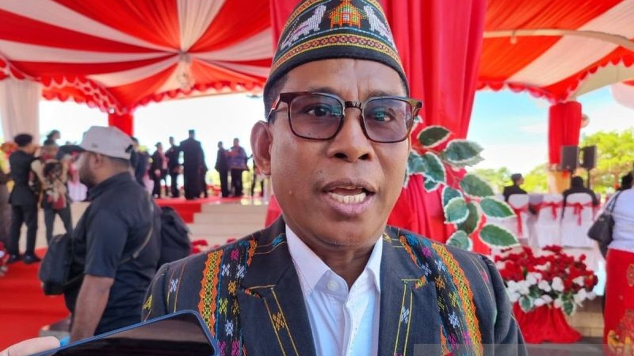 Ketua Flobamora Papua Barat, Clinton Tallo, mengajak seluruh elemen masyarakat bersatu mendukung percepatan pembangunan Papua Barat demi kemajuan daerah dan kesejahteraan.