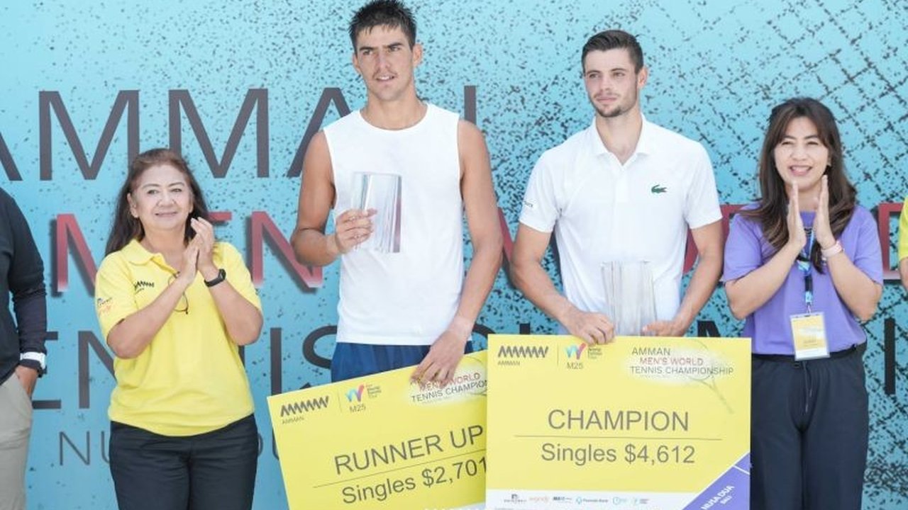 Petenis muda Prancis Arthur Gea kembali menorehkan prestasi gemilang dengan menjuarai ITF M25 Bali untuk kedua kalinya secara beruntun. Simak dominasinya di lapangan Nusa Dua!