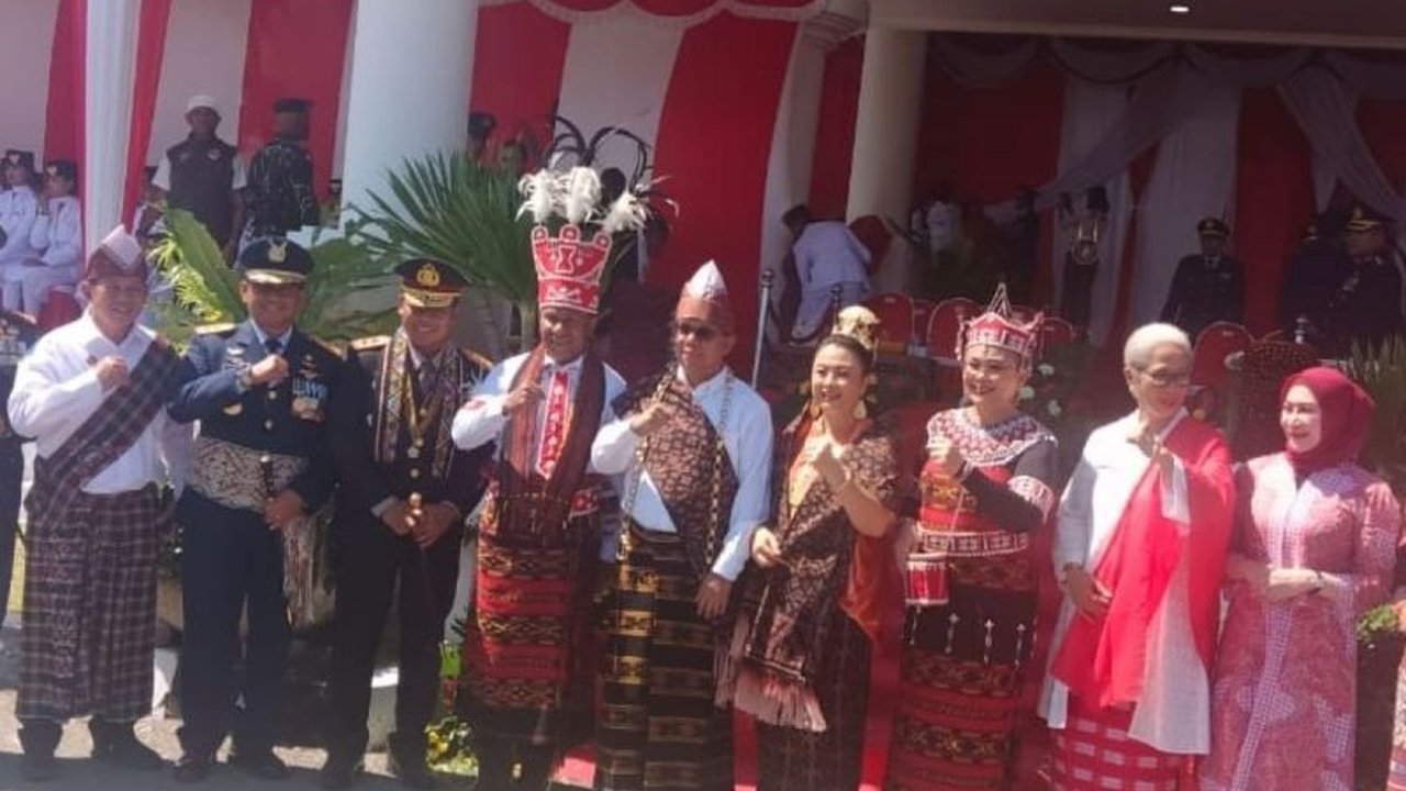 Gubernur NTT Melki Laka Lena mengingatkan generasi muda untuk menguatkan karakter dan mengimplementasikan nilai Pancasila pada momentum Kemerdekaan RI ke-80. Simak pesannya!