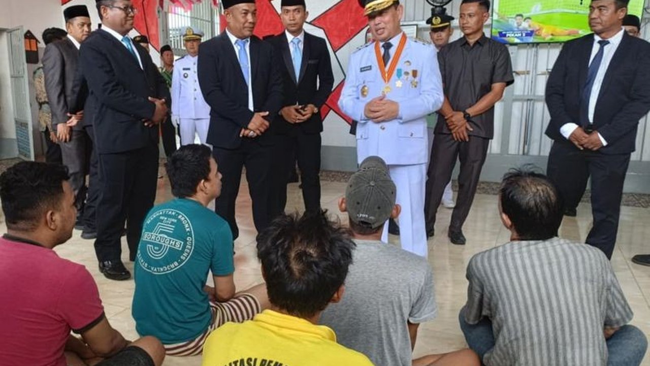 Sebanyak 4.366 narapidana di Kalimantan Barat mendapatkan Remisi HUT ke-80 RI. Kebijakan ini menjadi kesempatan kedua bagi mereka untuk kembali ke masyarakat.