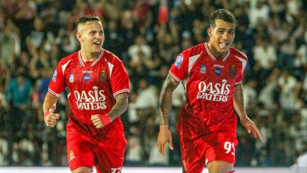 Pelatih Persib Bandung, Bojan Hodak, mengungkapkan kekecewaannya atas gol kedua yang bersarang ke gawang timnya saat takluk dari Persijap Jepara, menyebutnya sebagai 'kebodohan' yang perlu diperbaiki segera.