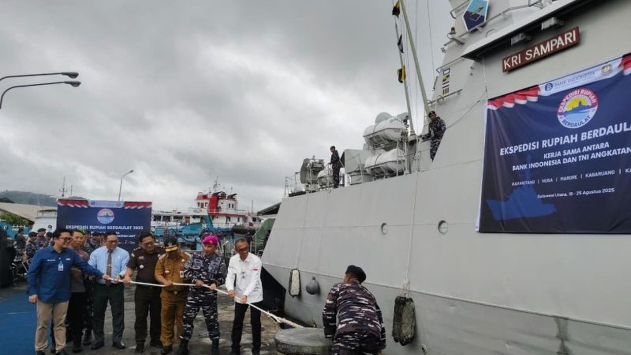 Bank Indonesia dan TNI AL menggelar Ekspedisi Rupiah Berdaulat 2025 ke pulau-pulau terluar Sulawesi Utara, memastikan ketersediaan rupiah layak edar dan menjaga kedaulatan negara.