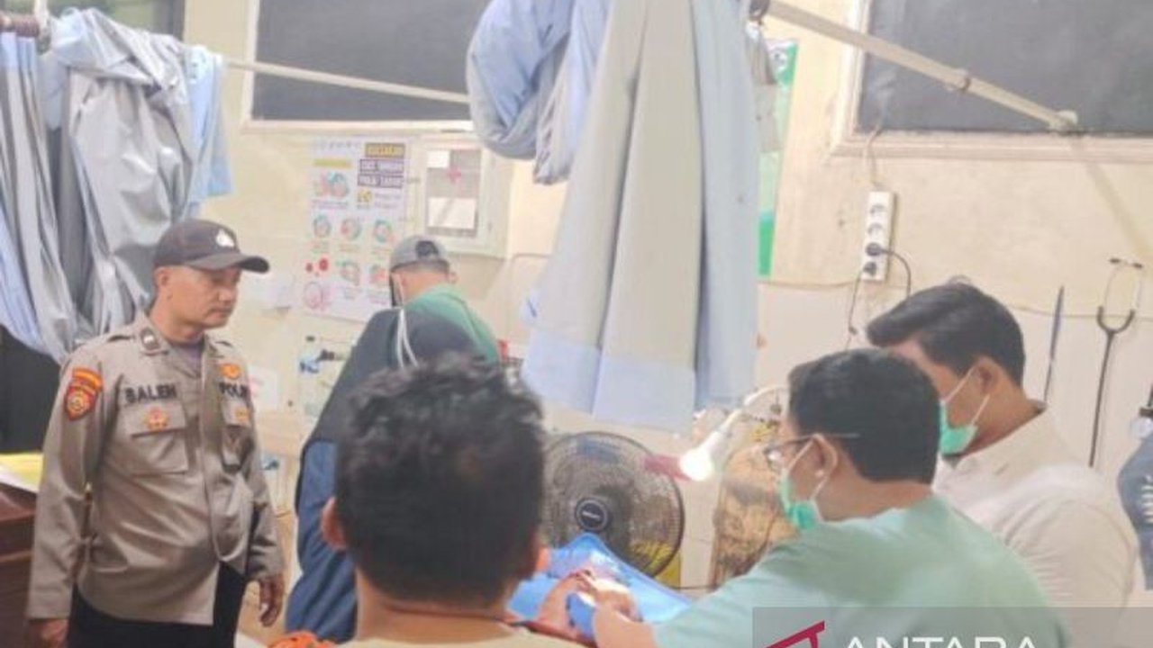 Kepolisian Sumenep tengah menyelidiki kondisi kejiwaan pelaku anak yang tega membunuh ayah kandungnya. Apakah gangguan jiwa menjadi motif di balik tragedi ini?