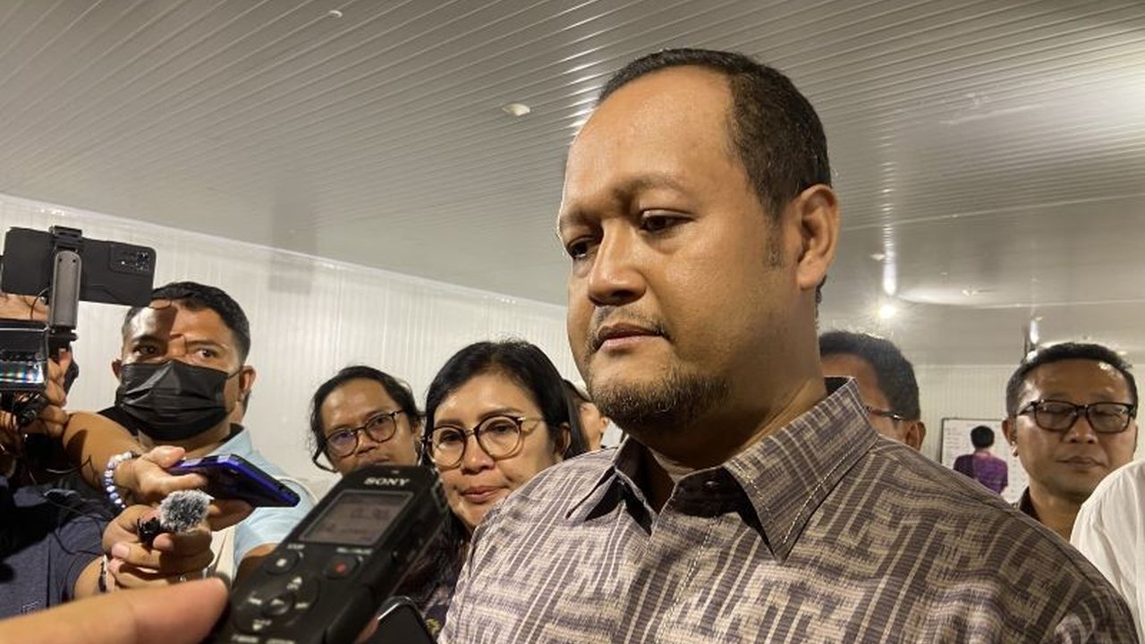 Wakil Bupati Badung meminta masyarakat yang keberatan dengan nilai Pajak Bumi dan Bangunan Pedesaan dan Perkotaan (PBB P2) Badung untuk melapor ke Bapenda. Kenaikan pajak yang signifikan hingga 3.569 persen menjadi sorotan.