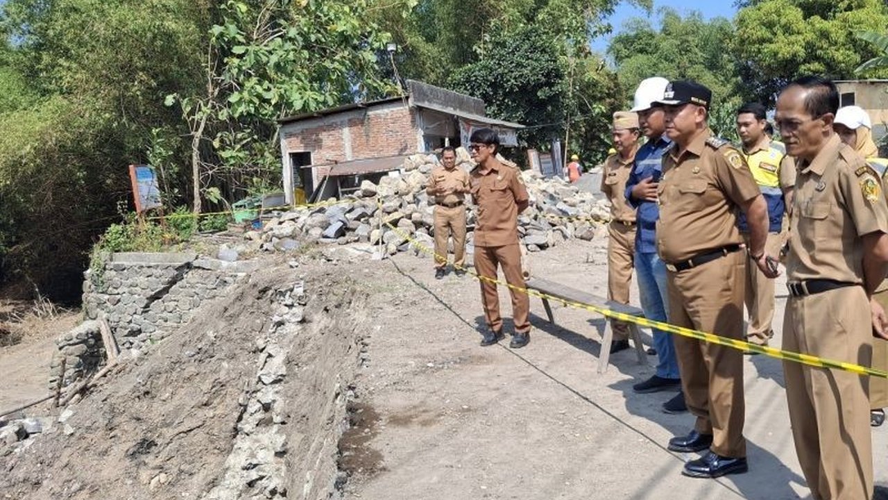 Pemerintah Kabupaten Madiun terus mengebut pembangunan empat proyek jembatan krusial. Simak daftar jembatan dan target penyelesaiannya untuk aksesibilitas warga Madiun.