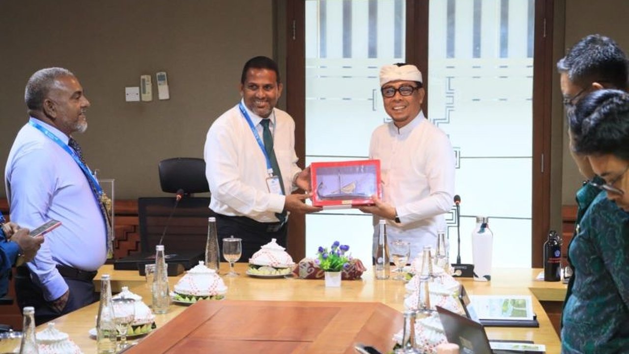 Pemerintah Kota Denpasar dan Laamu Atoll Council Maladewa berkolaborasi, saling bertukar praktik terbaik dalam tata kelola pemerintahan demi pembangunan berkelanjutan.