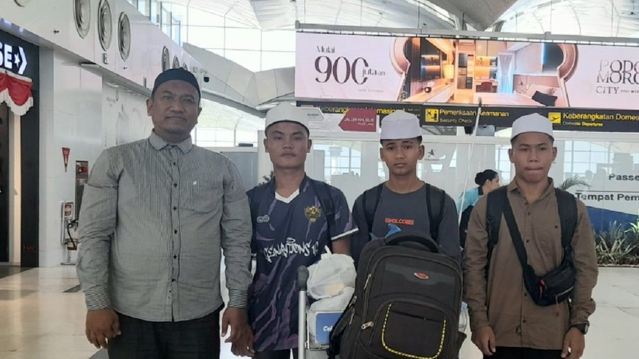 Forum Dakwah Perbatasan (FDP) wujudkan mimpi tiga anak perbatasan Aceh-Sumut untuk melanjutkan Pendidikan Anak Perbatasan ke Madrasah Mustafawiyah, Malaysia. Simak detailnya!