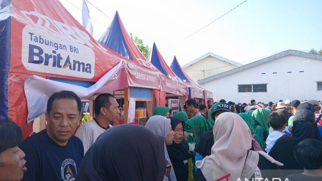 Ketahui bagaimana BRI Parakan sukses membina 300 UMKM di Temanggung, termasuk sektor kopi yang berhasil menembus pasar ekspor. Penasaran dengan rahasia keberhasilan mereka?