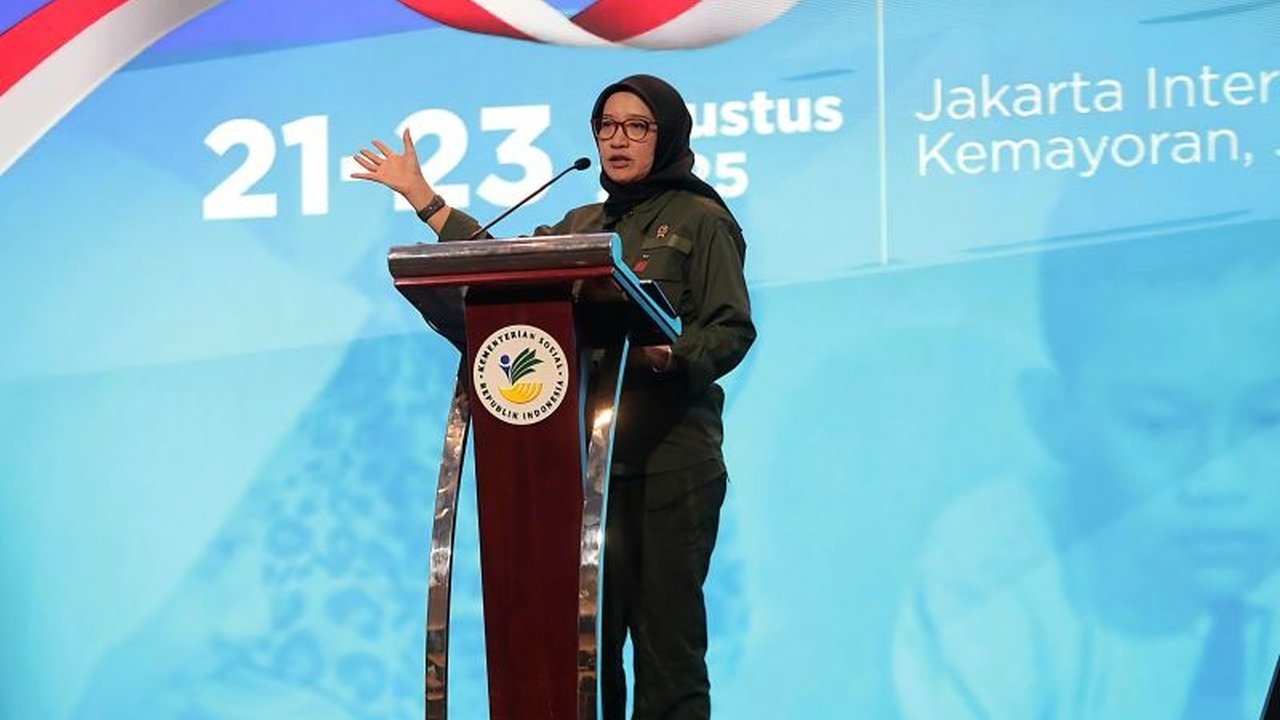 KemenpanRB serius garap Pengembangan Kompetensi Guru Sekolah Rakyat melalui roadmap terintegrasi. Penasaran bagaimana strategi ini akan mencetak guru berkualitas dan putuskan mata rantai kemiskinan?