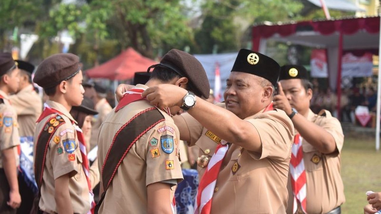 Bupati Sleman menegaskan Gerakan Pramuka sebagai Pramuka Perekat Bangsa dan sarana penting membangun NKRI. Simak bagaimana peran strategis Pramuka dalam membentuk karakter generasi muda.