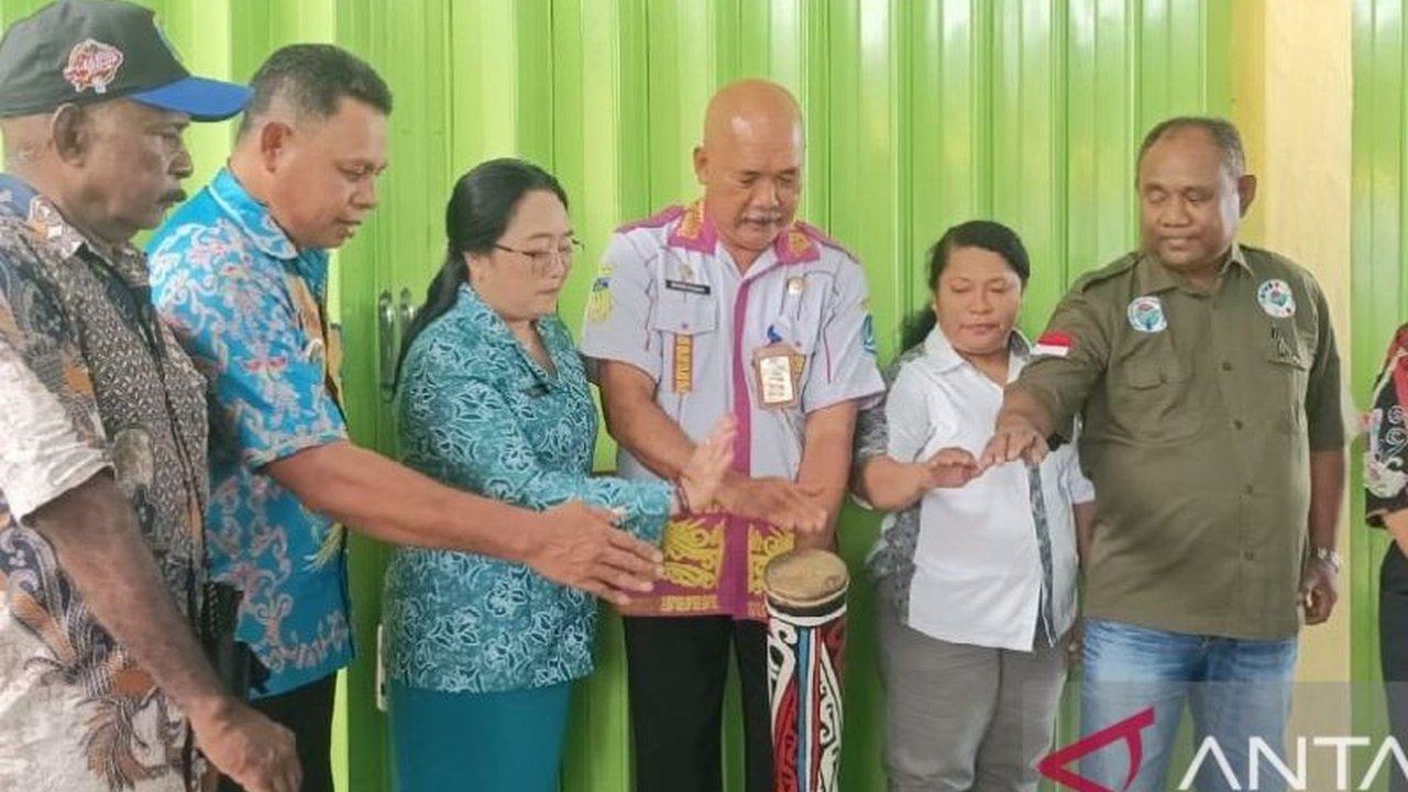 Dinas Pemberdayaan Masyarakat Kampung (DPMK) Biak menekankan pentingnya Tata Kelola BUMDes yang transparan dan akuntabel. Bagaimana administrasi keuangan yang tertib bisa jadi kunci kemajuan 80 BUMDes di Biak?