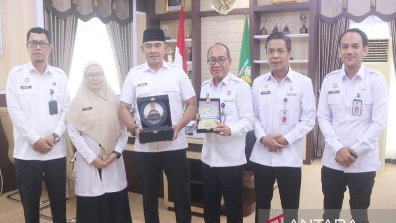 Kemenkum Kalsel gencar optimalkan potensi daerah Tanah Laut melalui perlindungan hukum. Bagaimana langkah strategis ini akan mendongkrak perekonomian lokal dan akses keadilan bagi masyarakat?