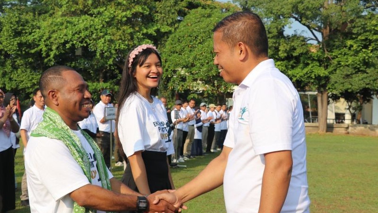 Universitas Diponegoro (Undip) secara resmi melepas 57 tim Ekspedisi Patriot Undip ke 13 provinsi. Misi mulia ini bertujuan mengembangkan potensi daerah dan menanamkan semangat kebangsaan. Apa saja yang akan mereka lakukan?