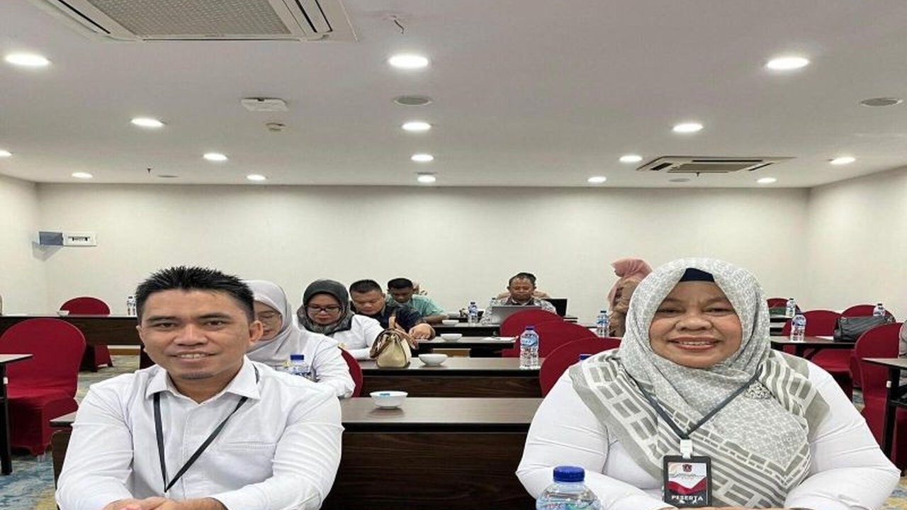 DPRD Gorontalo Utara aktif mendorong kemandirian UMKM sebagai pilar ekonomi. Simak bagaimana UMKM, terutama yang digerakkan perempuan, menjadi kunci penciptaan lapangan kerja baru!