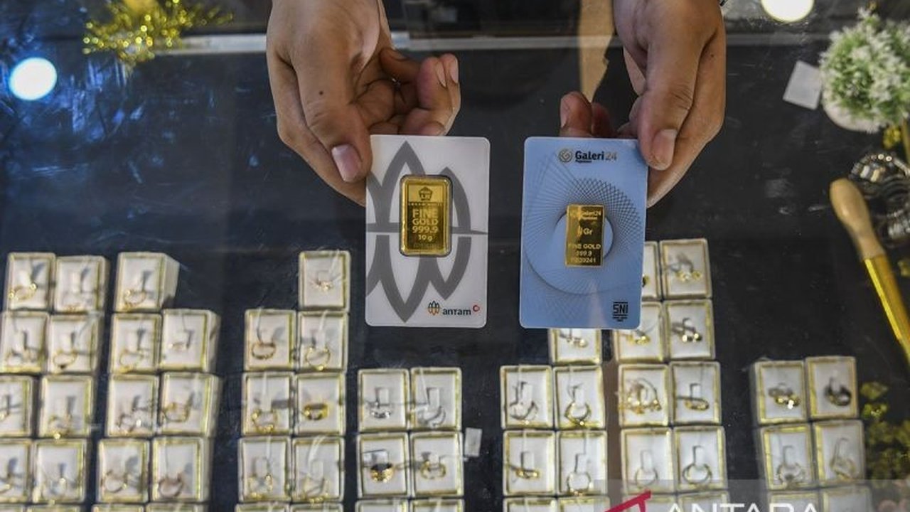 Ketahui mengapa Harga Emas Antam pada 21 Juli tetap stabil di Rp1,927 juta per gram. Simak dampaknya pada investasi dan kebijakan pajak yang berlaku untuk transaksi emas.
