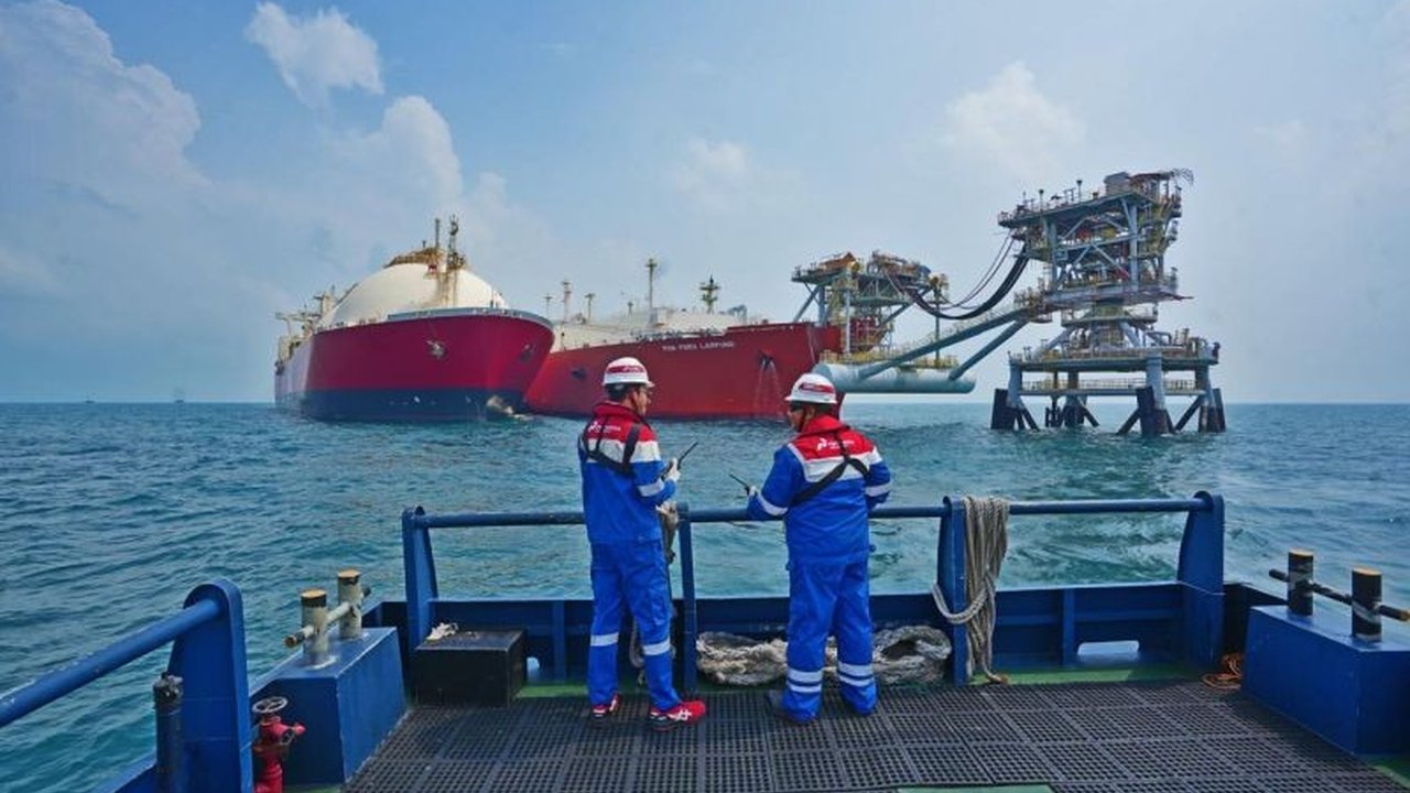 PGN memastikan Pasokan Gas PGN ke pelanggan industri optimal 100 persen, didukung penuh pemerintah dan berbagai pemangku kepentingan. Penasaran bagaimana sinergi ini menjaga stabilitas energi nasional?