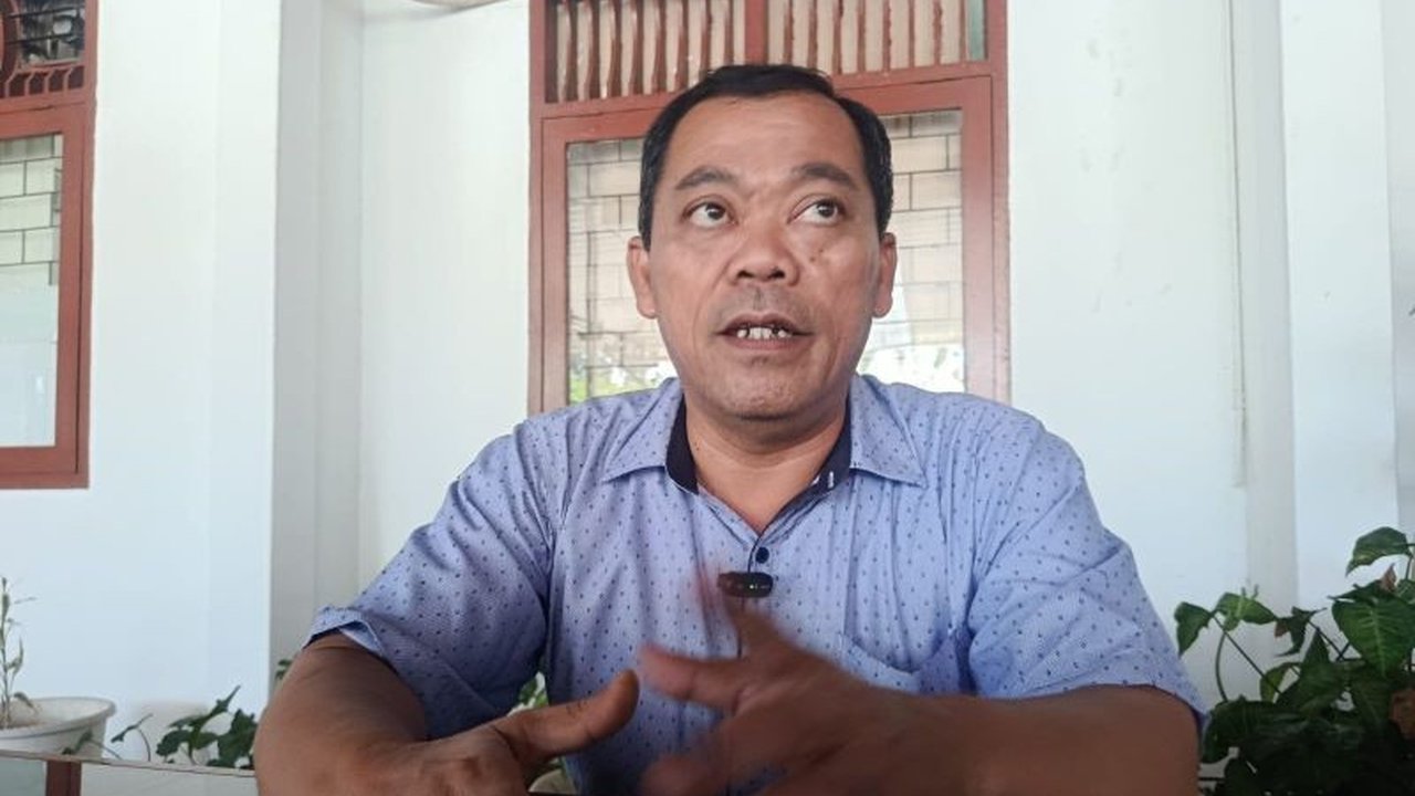 KPU Bangka gandeng PT Pos Indonesia untuk distribusi logistik Pilkada Ulang 2025. Akankah proses pengiriman ratusan ribu surat suara ini berjalan lancar hingga TPS?